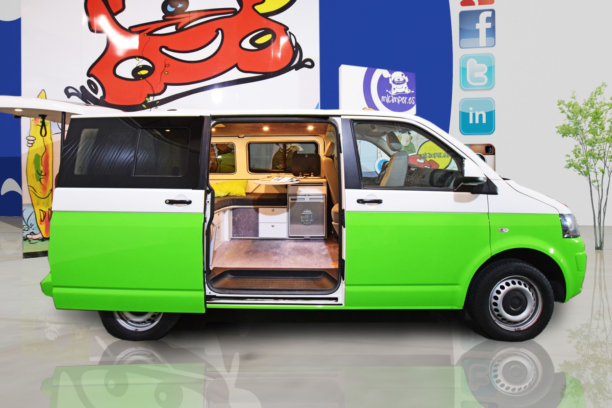 Foto 2 : Volkswagen campervan bicolor