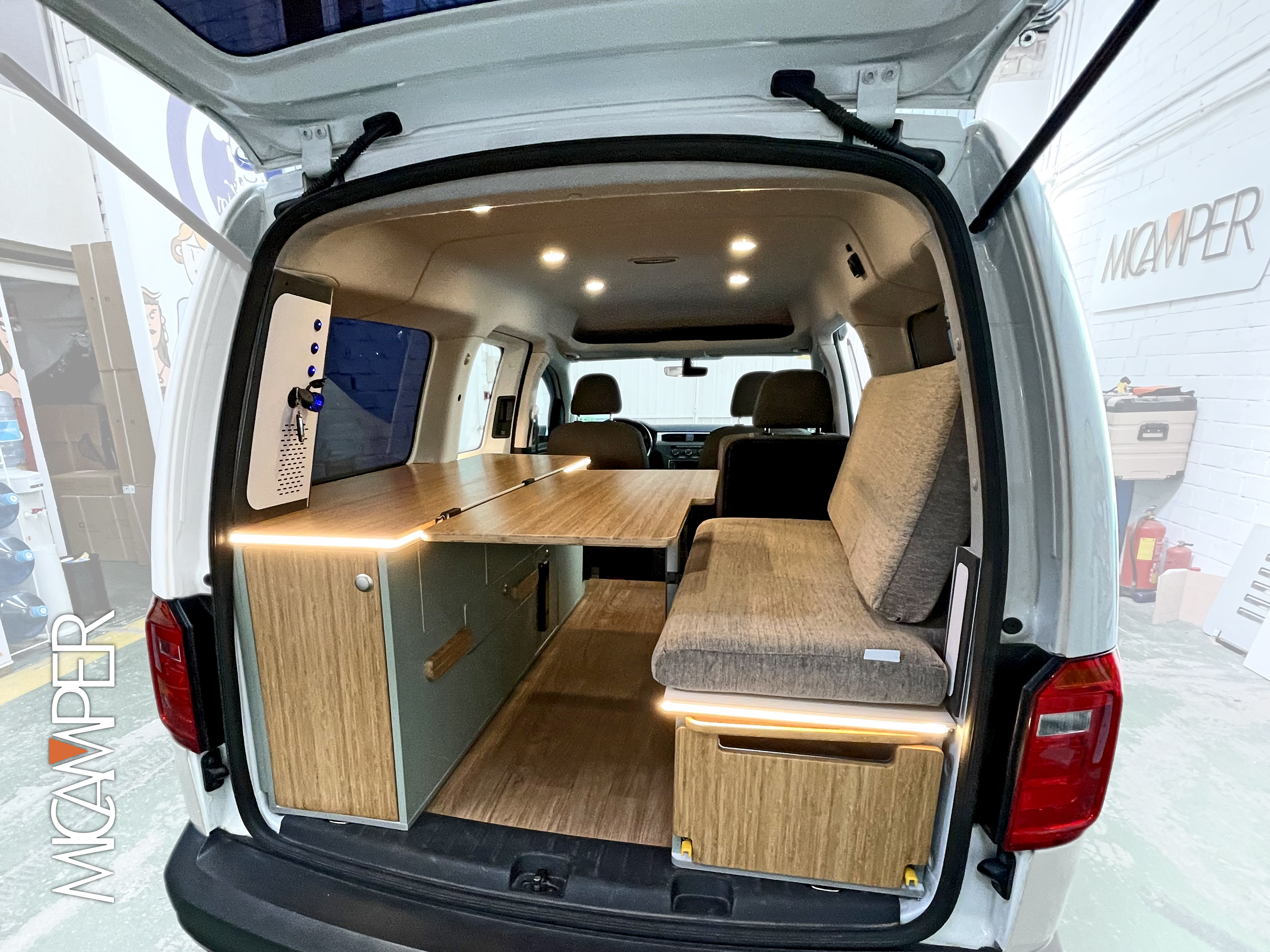 Foto 5 : Volkswagen CamperCaddy