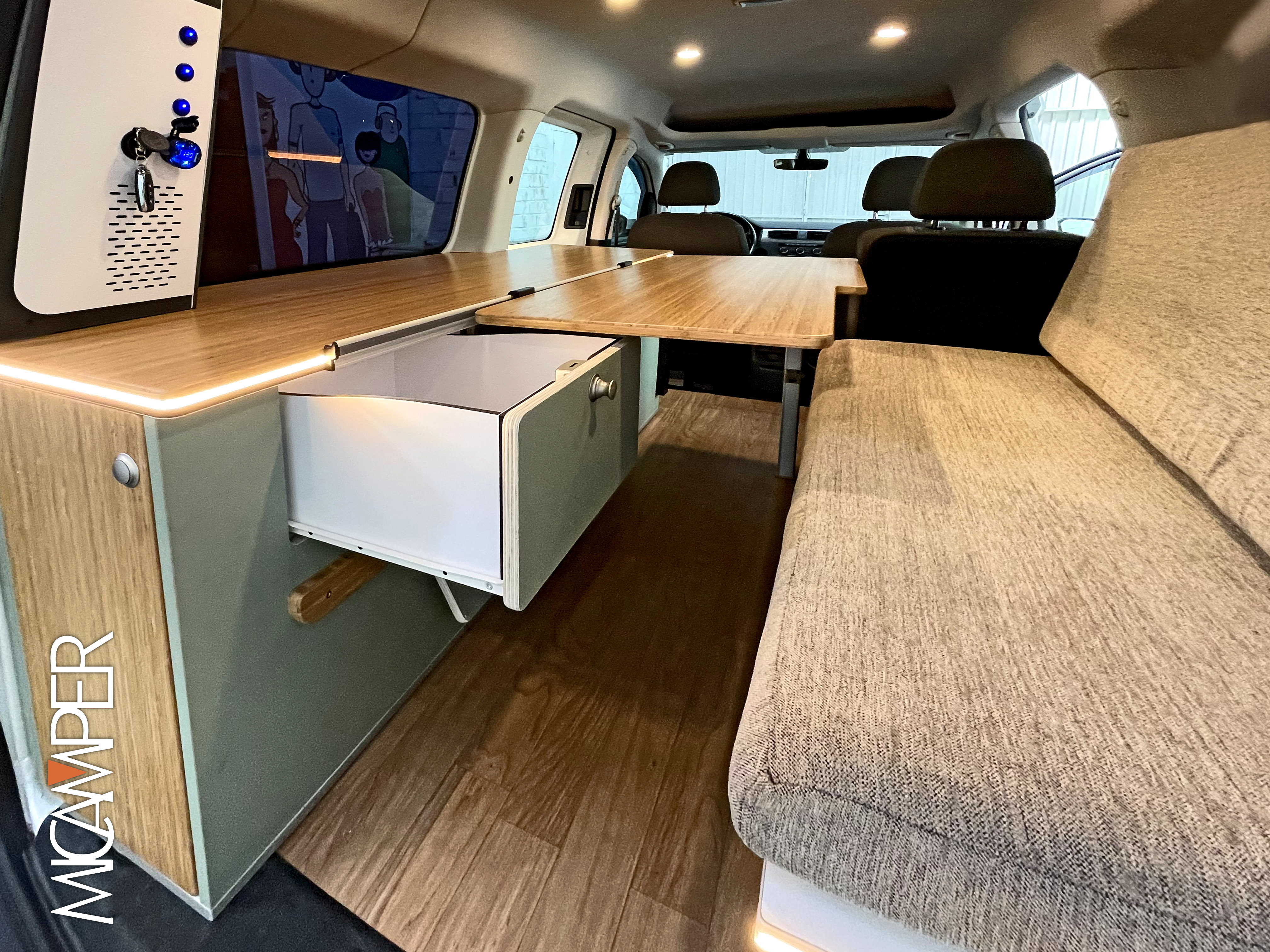 Foto 3 : Volkswagen CamperCaddy