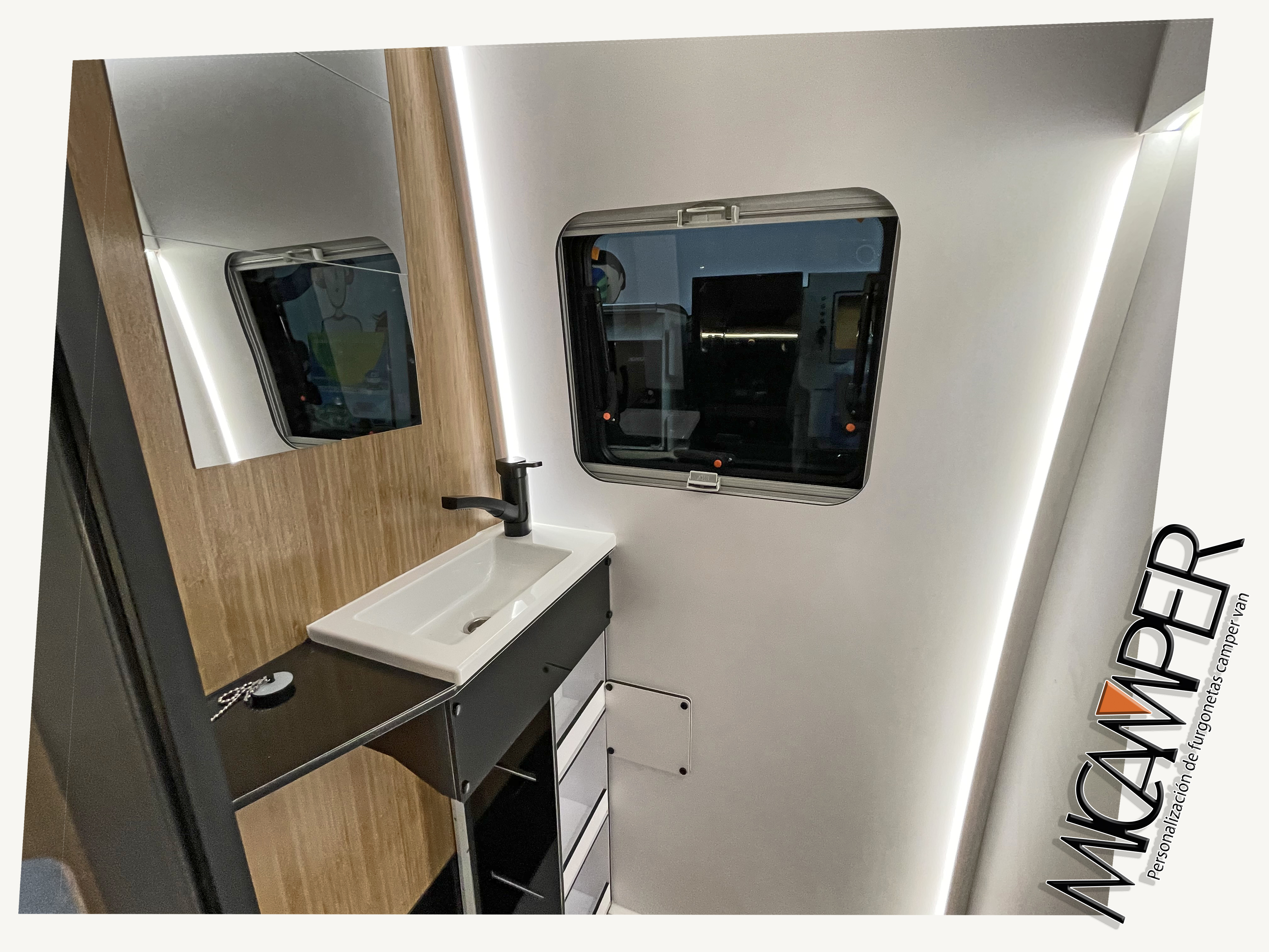 Foto 10 : Sprinter Camper L3H2