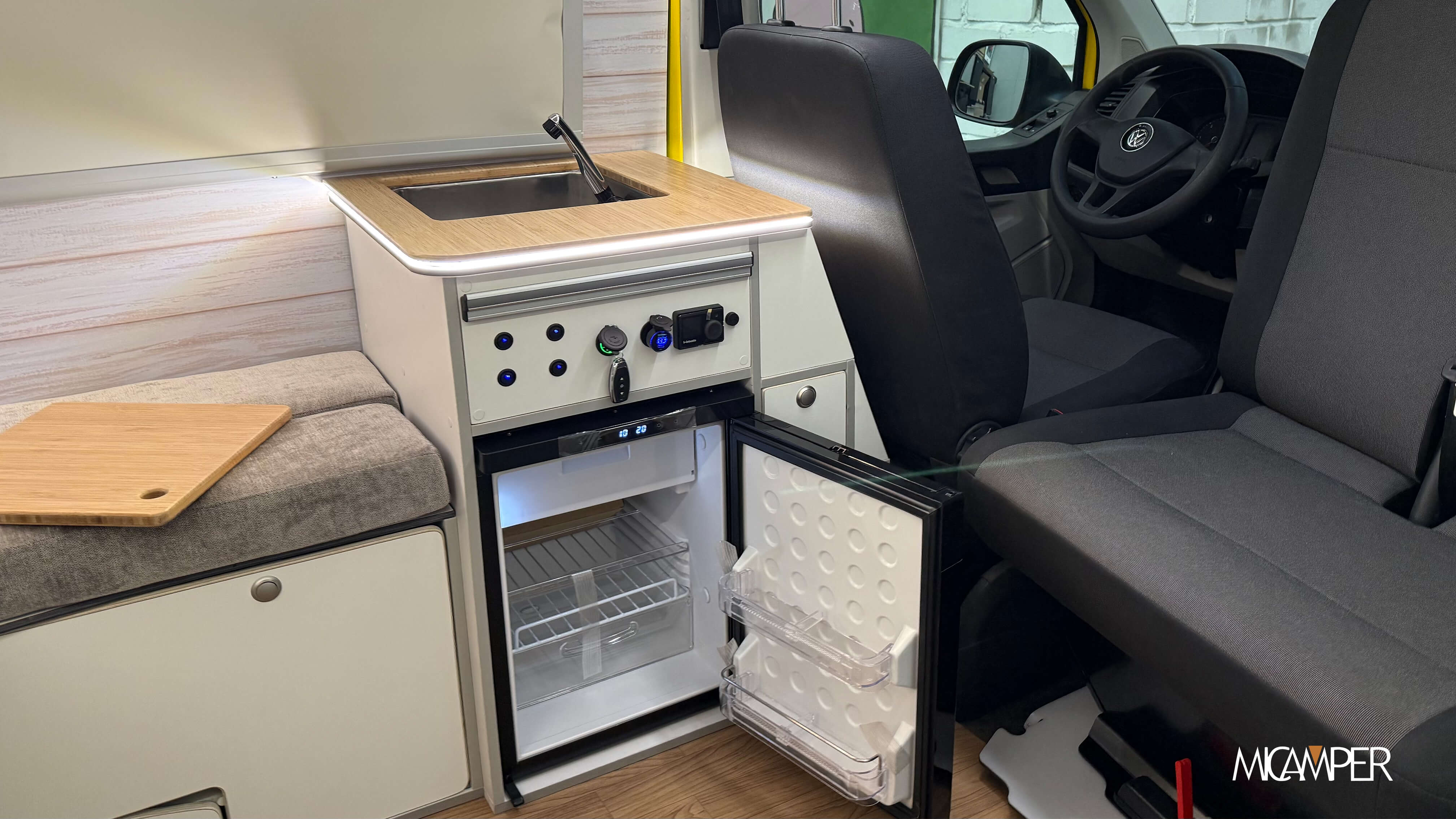 Foto 3 : Camperización Volkswagen T6 Corta a medida