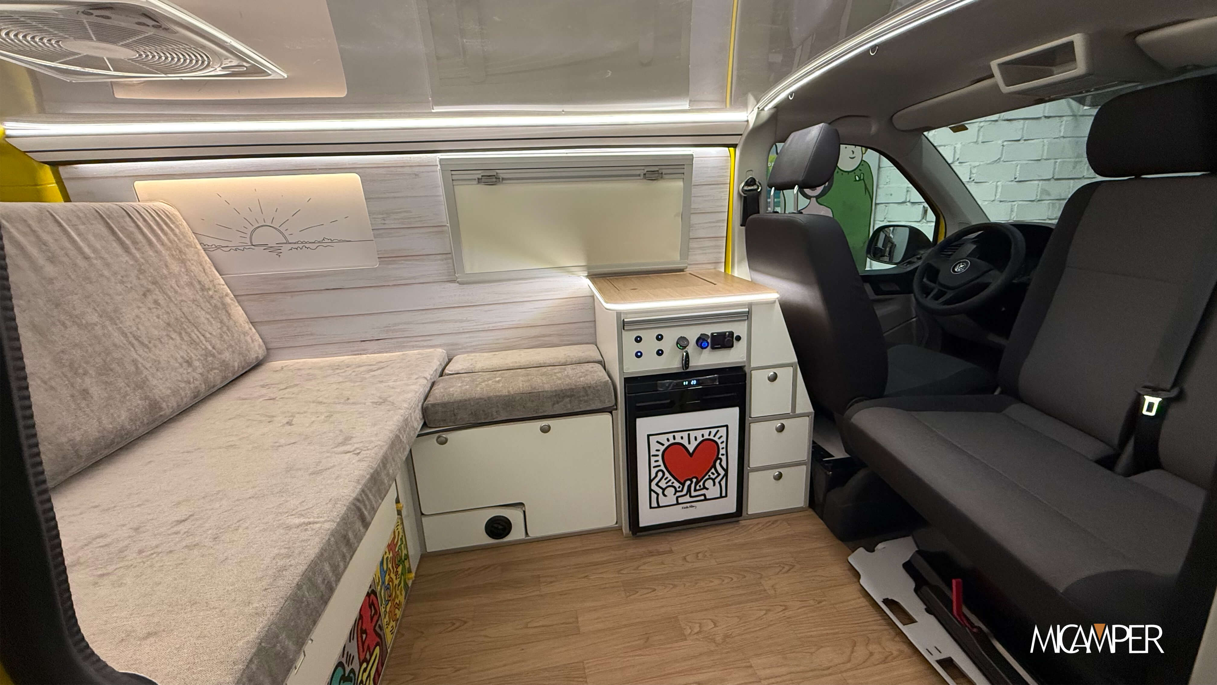 Foto 1 : Camperización Volkswagen T6 Corta a medida