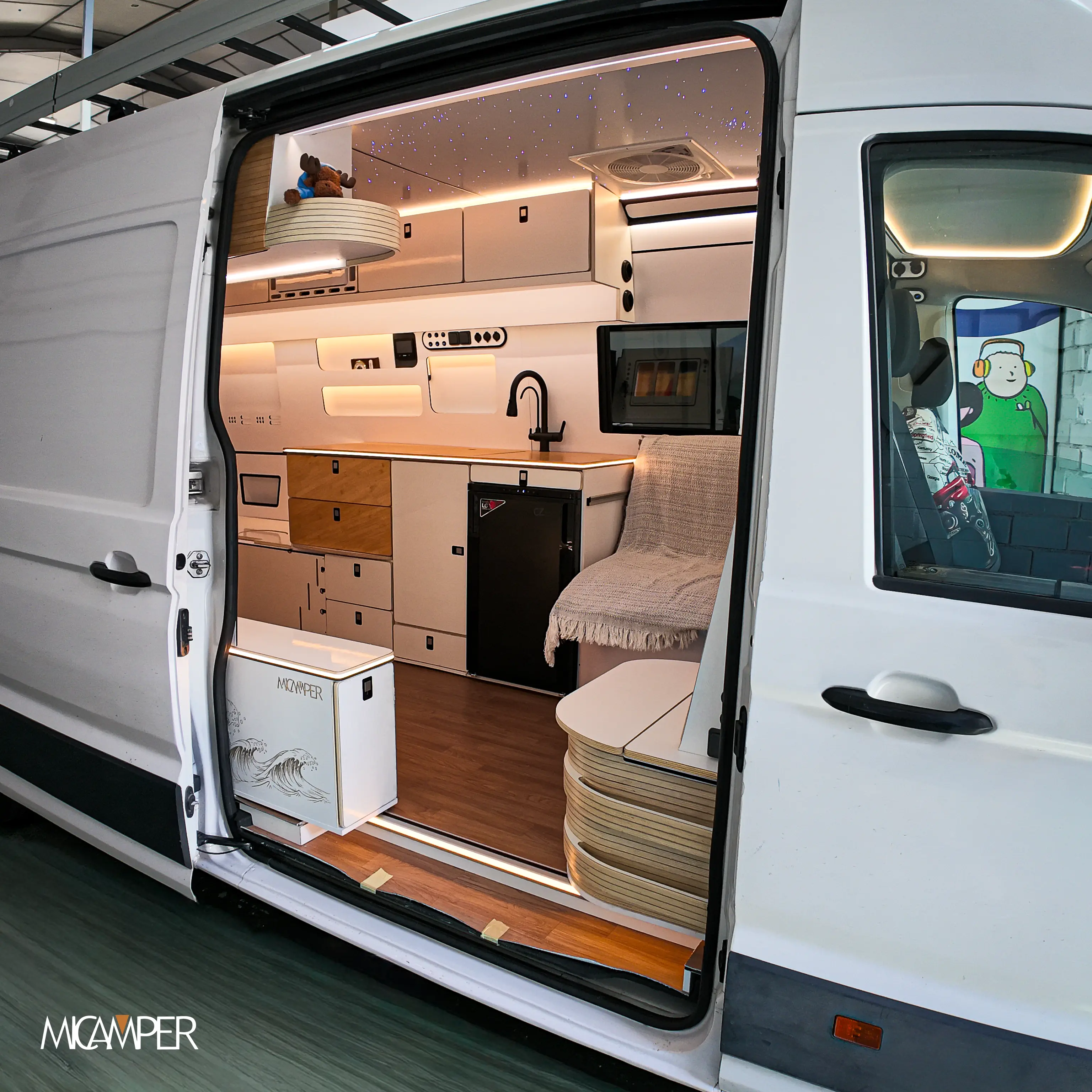 Foto 13 : Camperización a medida Volkswagen Crafter