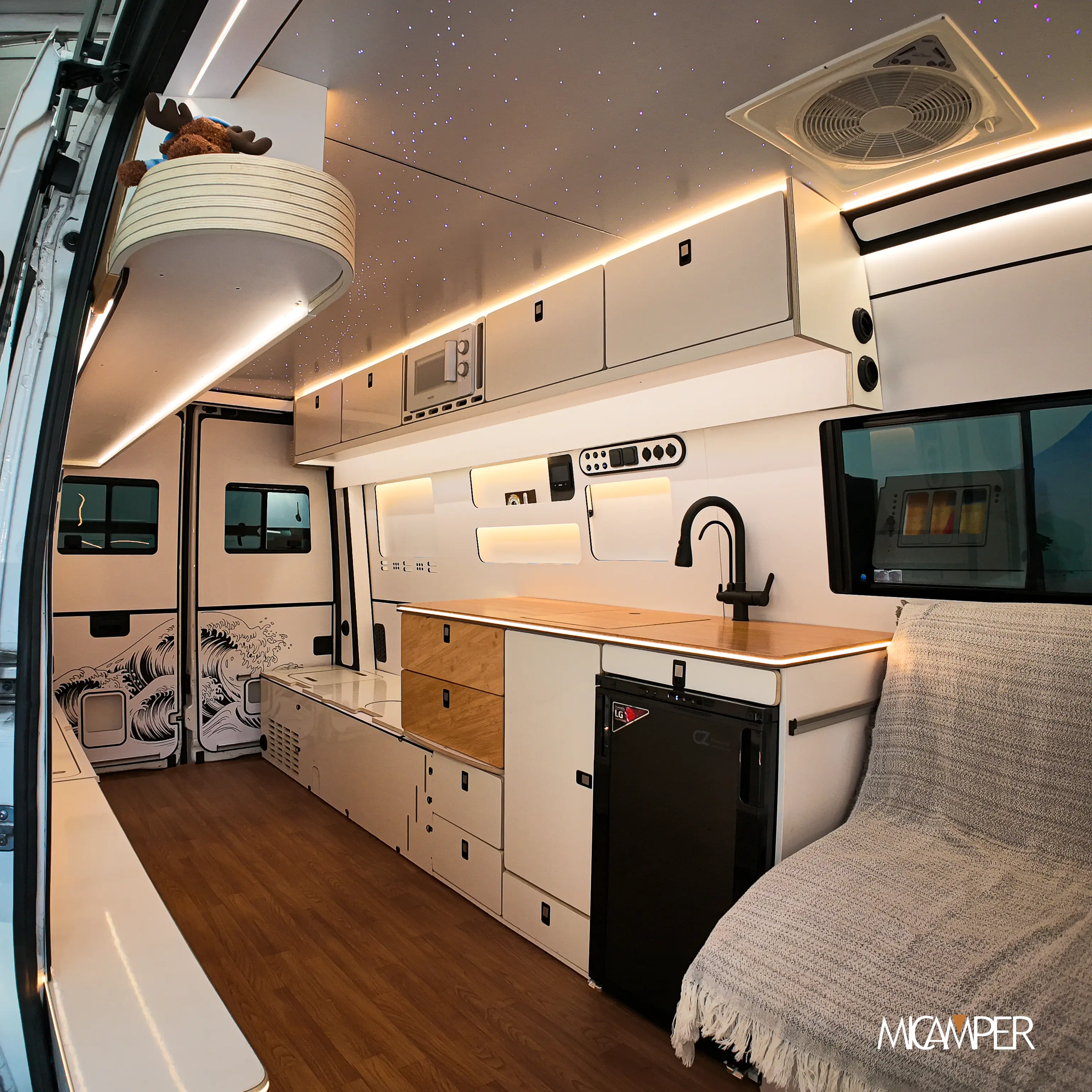 Foto 7 : Camperización a medida Volkswagen Crafter