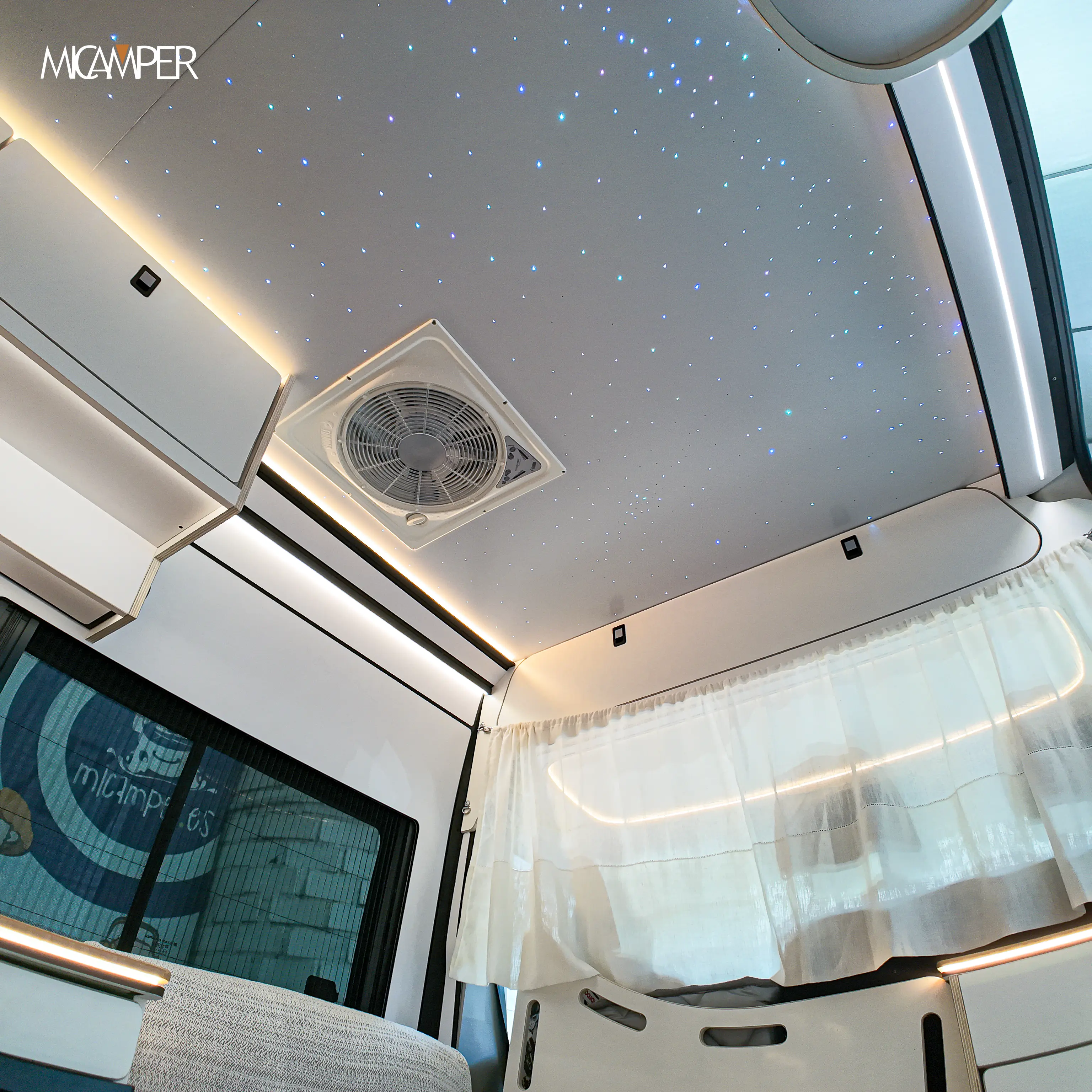Foto 2 : Camperización a medida Volkswagen Crafter