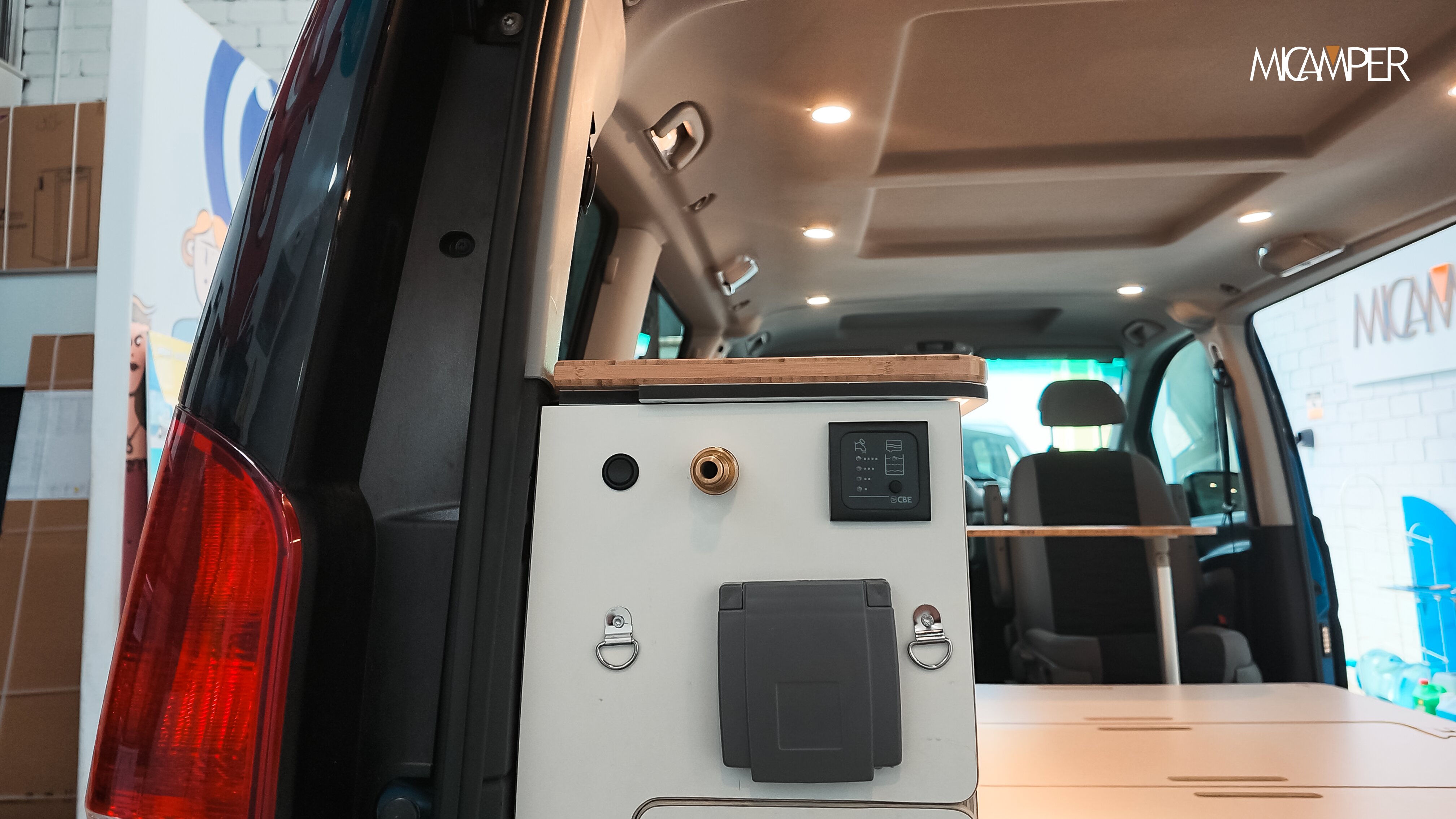 Foto 2 : Camperización Mercedes Viano a Medida