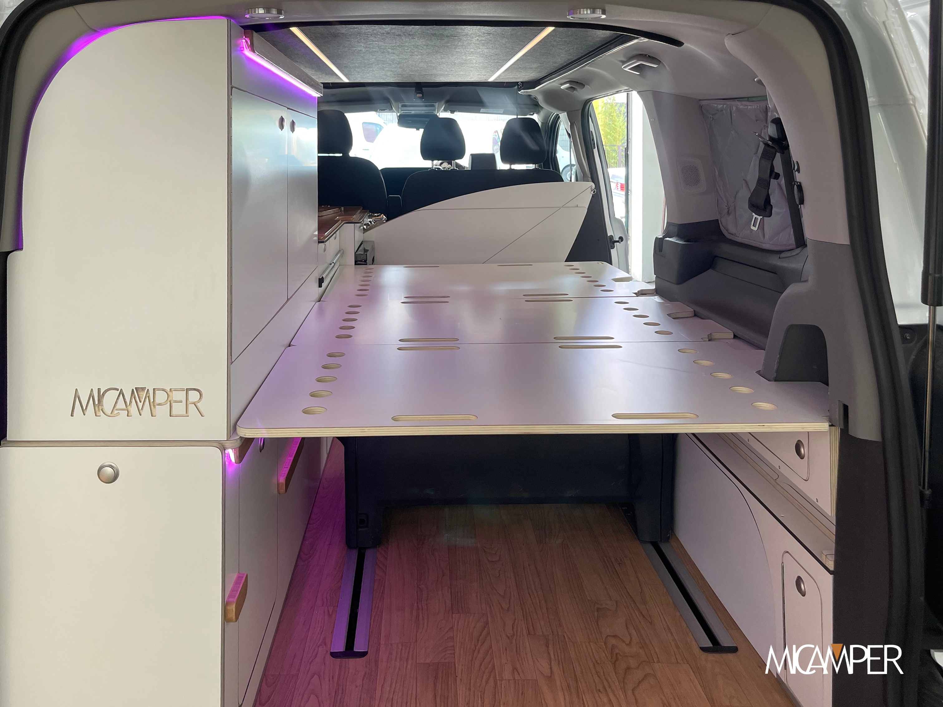 Foto 8 : Camperización Ford Custom Tourneo a medida