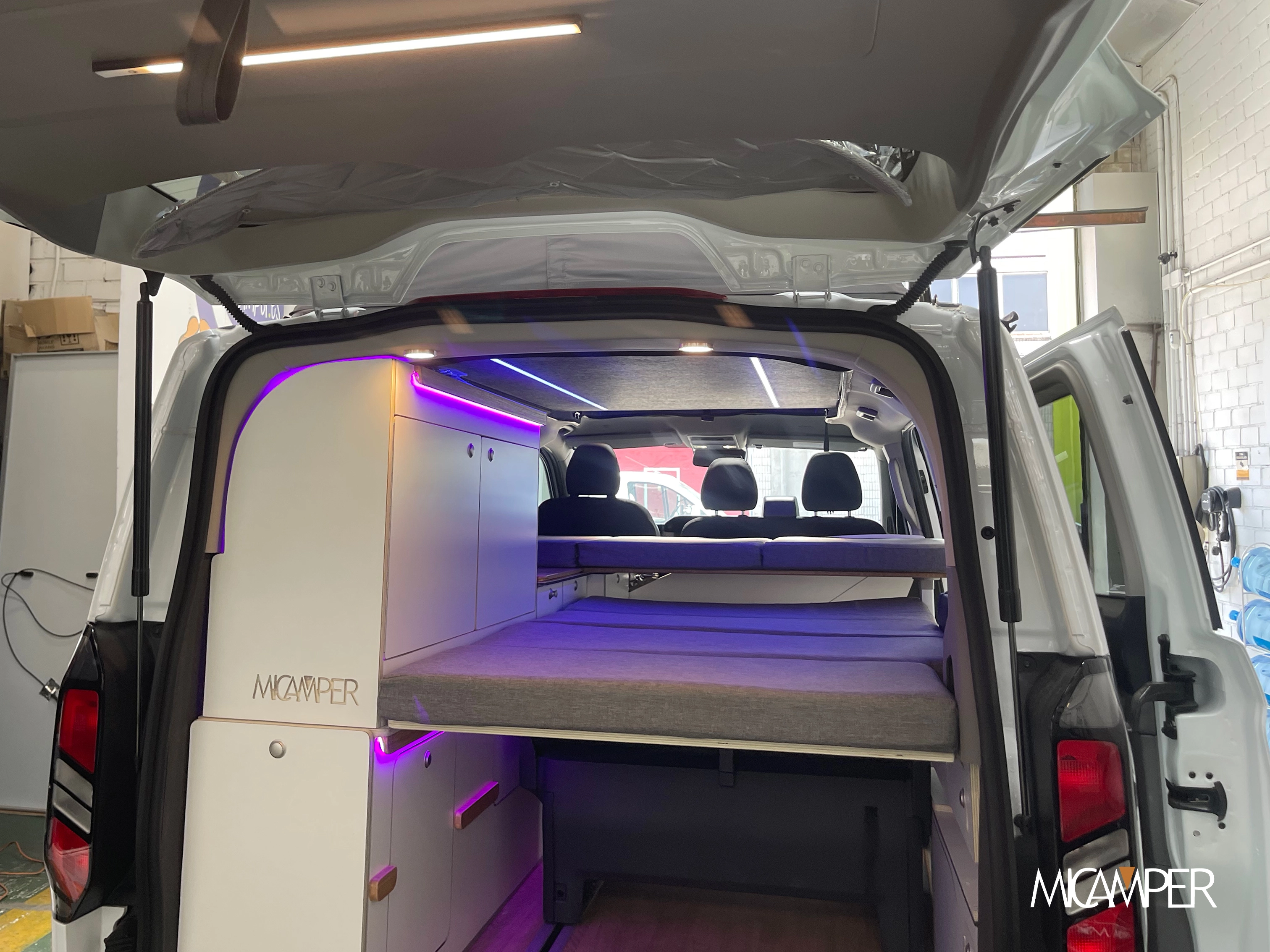 Foto 3 : Camperización Ford Custom Tourneo a medida